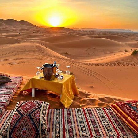 Amazing Luxury Camp Hotel เมอร์ซูกา ภายนอก รูปภาพ