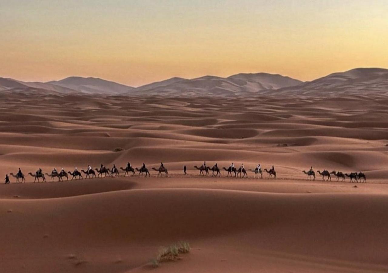 Amazing Luxury Camp Hotel เมอร์ซูกา ภายนอก รูปภาพ